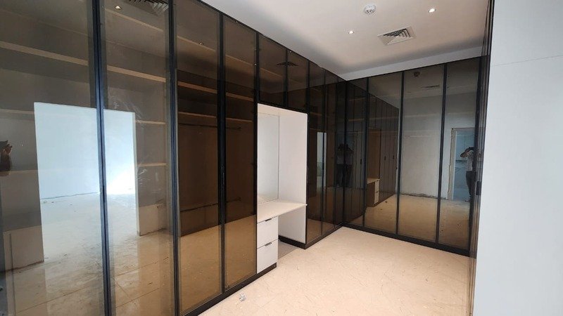 Modern Glass Dressing Room